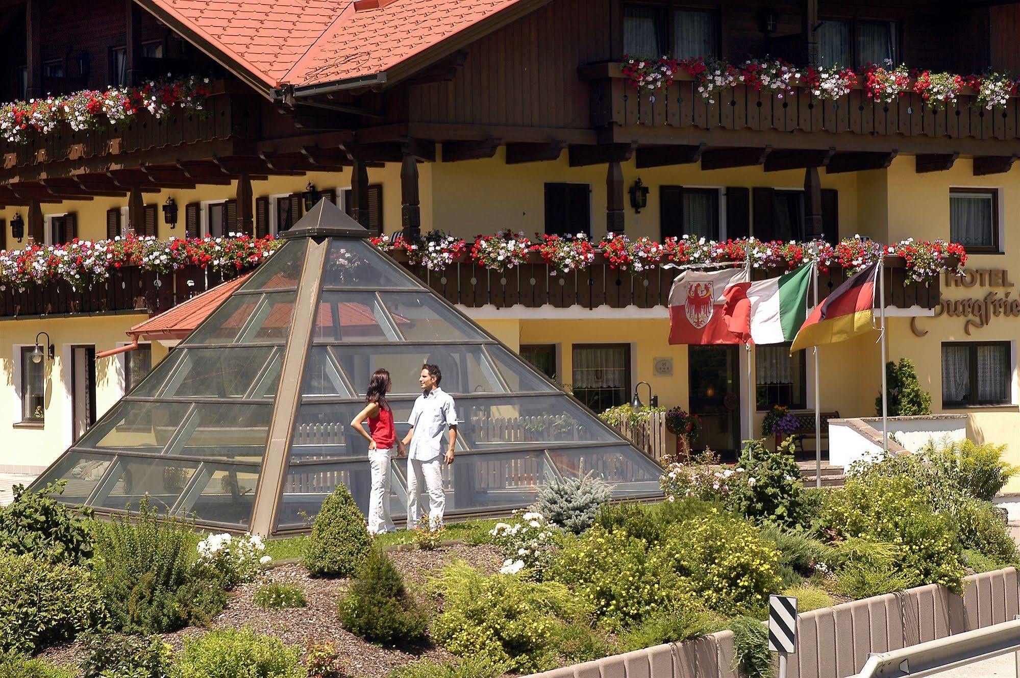 גאיס Hotel Burgfrieden מראה חיצוני תמונה