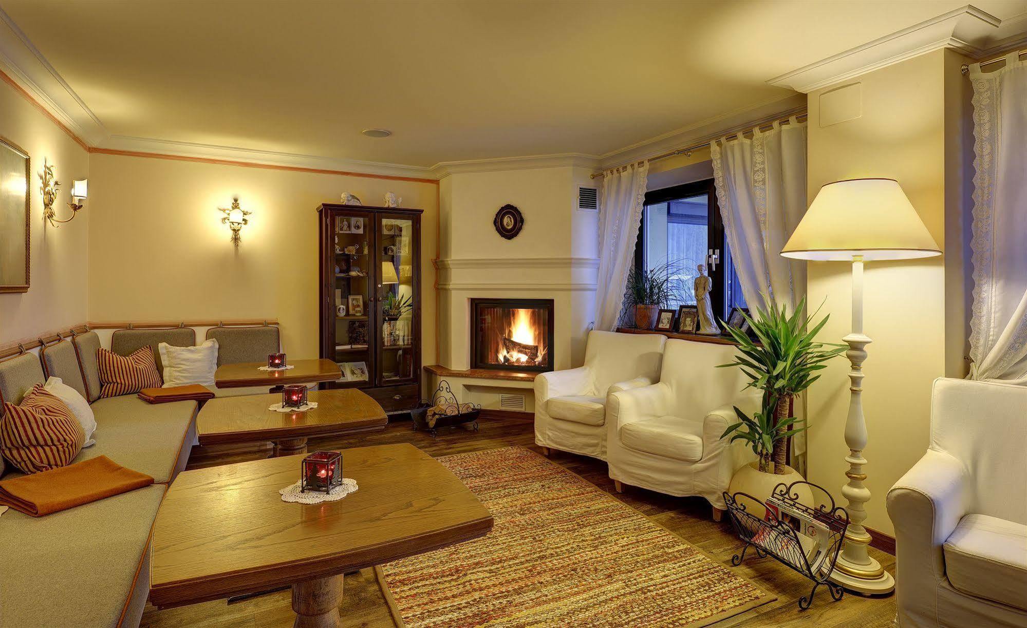 גאיס Hotel Burgfrieden מראה חיצוני תמונה